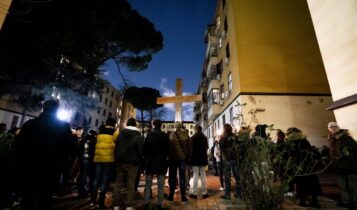 Via Crucis, croce GMG, prefettura xvi, alessandrino, 3 marzo 2023